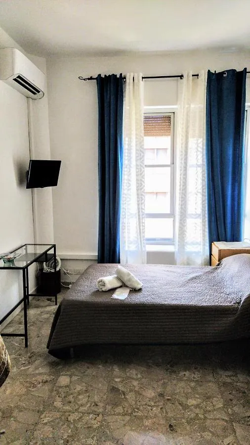 Lupa Rome Bed & Breakfast