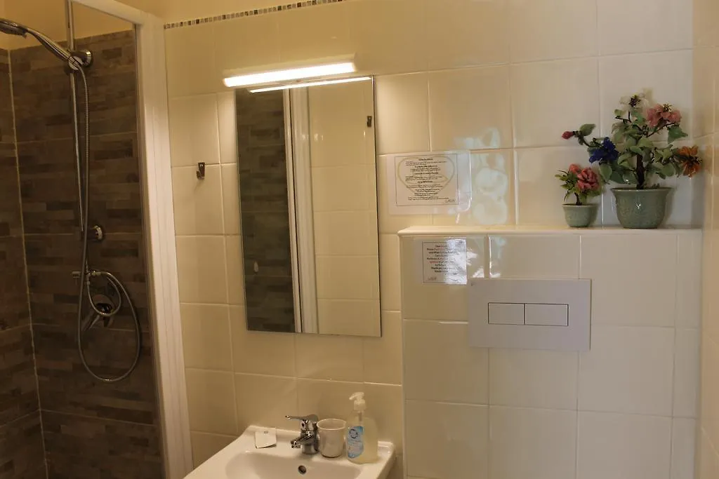 Lupa Rome Bed & Breakfast Italy