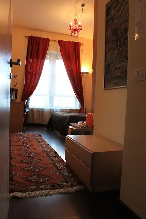 Lupa Rome Bed & Breakfast